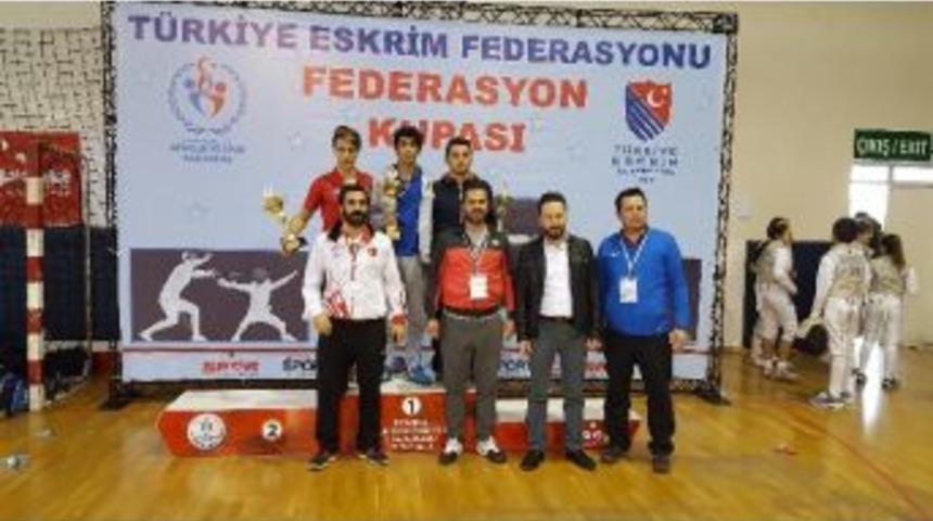 Adıyamanlı Eskrimciler T&uuml;rkiye Şampiyonu Oldu