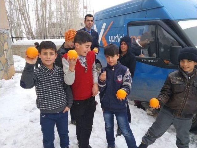 Kumlucalı Öğrenciler Muş Hasköy’e Sebze Meyve Gönderdi