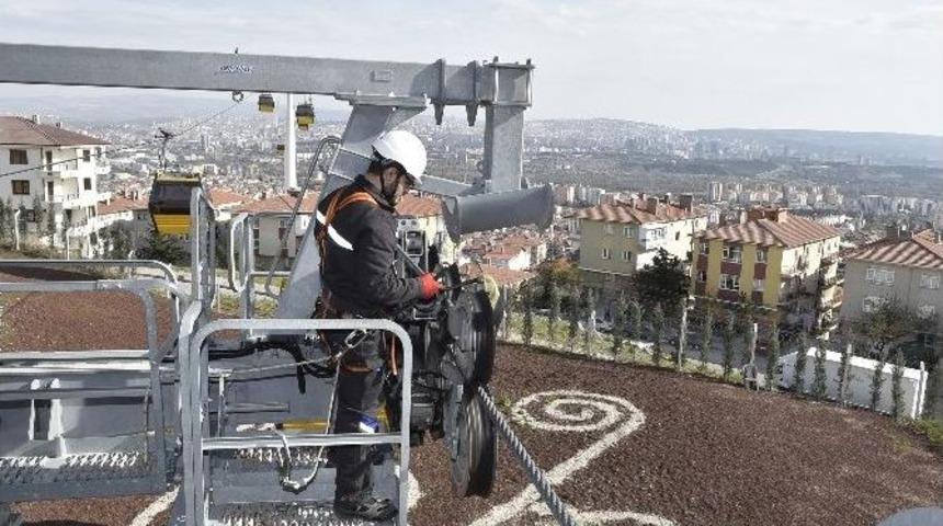 Ankara&rsquo;da Teleferik Hattında Bakım &Ccedil;alışması