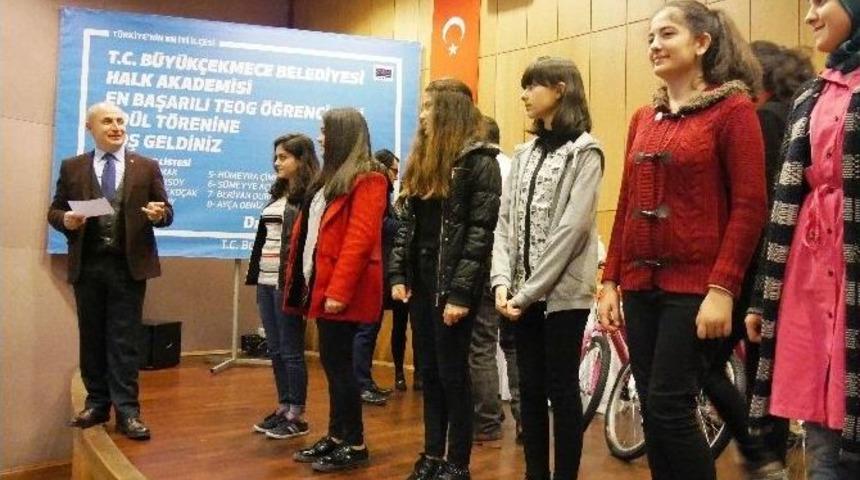 B&uuml;y&uuml;k&ccedil;ekmece Belediyesinde Eğitim Alan &Ouml;ğrenciler Teog&rsquo;da Dereceye Girdi