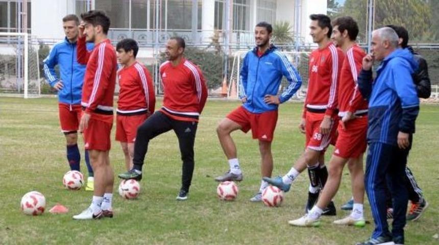 Mersin İdmanyurdu'nda Sivasspor Ma&ccedil;ı Hazırlıkları S&uuml;r&uuml;yor