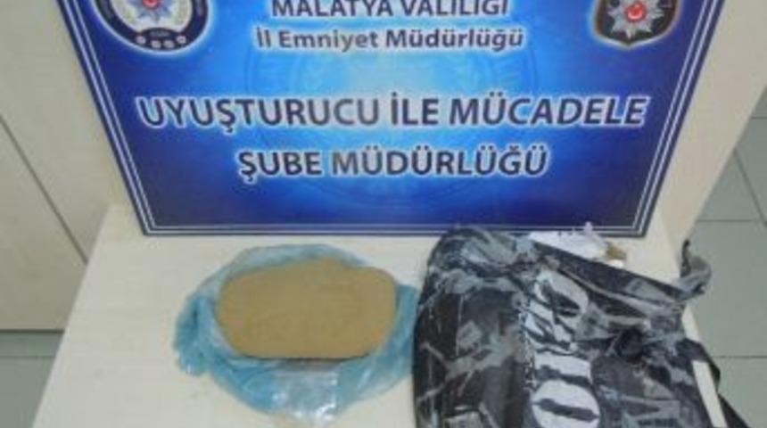 Şahsın &Uuml;zerinde 1 Kilo 110 Gram Uyuşturucu Madde Ele Ge&ccedil;irildi