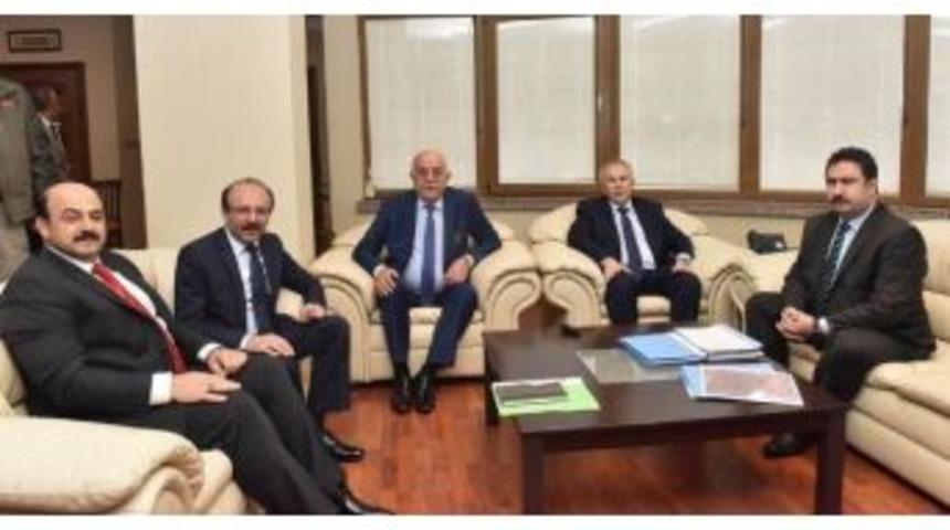 Vali Ata, İskenderun&rsquo;da İncelemelerde Bulundu, Belediyede Brifing Aldı