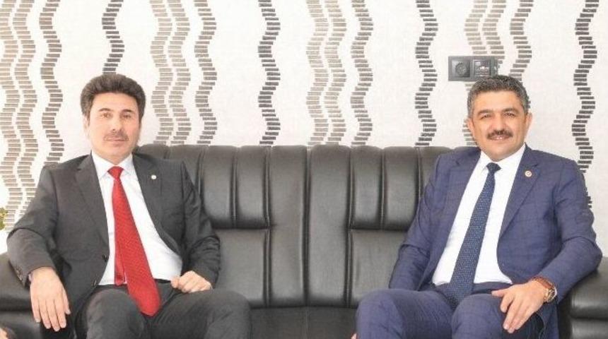 Rekt&ouml;r Karacoşkun&rsquo;dan Hayırlı Olsun Ziyaretleri S&uuml;r&uuml;yor