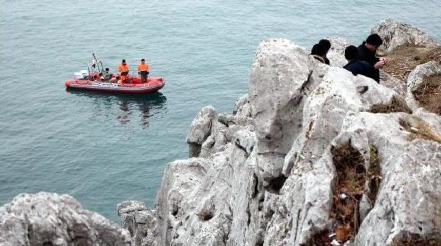 Zonguldak'ta Denize Atlayan Kadını Aramalar S&uuml;r&uuml;yor