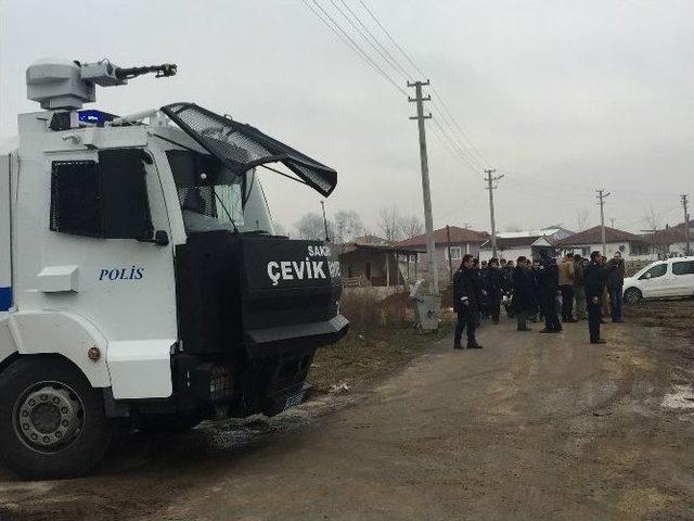 Evini Yıktırmak İstemeyen Vatandaş Polis Ekiplerince Gözaltına Alındı