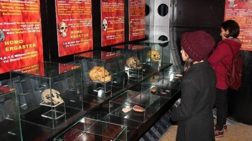 &Ccedil;ankayalı &Ccedil;ocuklar Odt&uuml; Bilim Ve Teknoloji M&uuml;zesi&rsquo;ni Gezdi