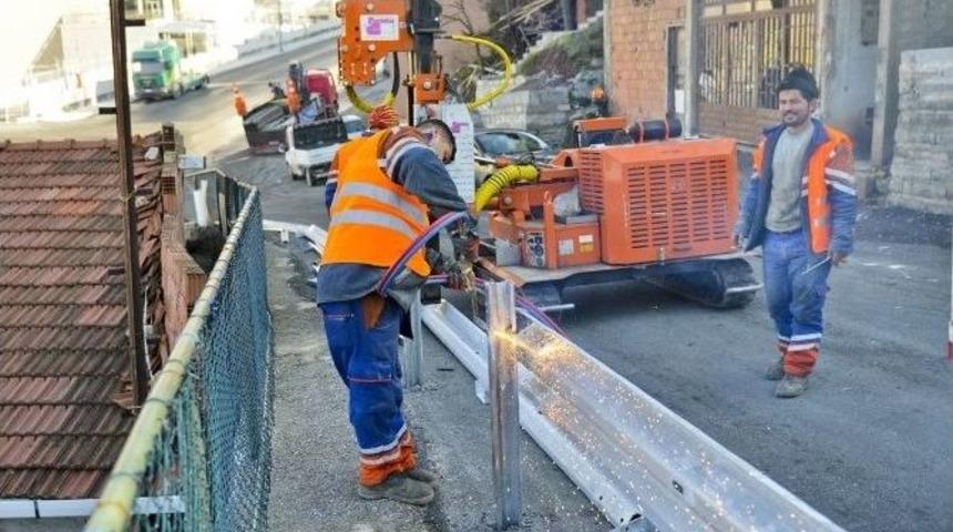 Maltepe&rsquo;de Sokaklara Bariyerli &Ouml;nlem