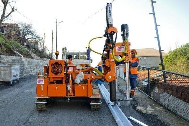 Maltepe’de Sokaklara Bariyerli Önlem