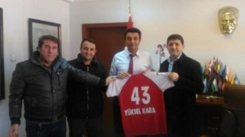 Yaylacıkspor&rsquo;dan Tavşanlı Kaymakamı Y&uuml;ksel Kara&rsquo;ya Ziyaret