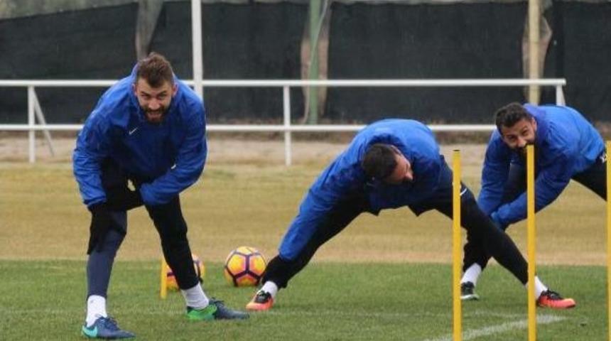 Akhisar Belediyespor'un Kasasını Trabzonspor Doldurdu