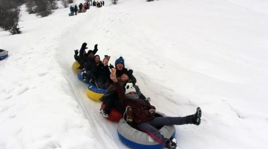 Abant'ta Şambrelli Kayak Keyfi