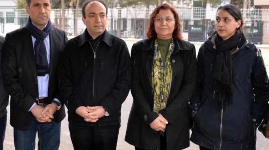 Baydemir: Sandıkla Ulaşamadıkları Belediyelere Mahkeme Ile El Koyuyorlar