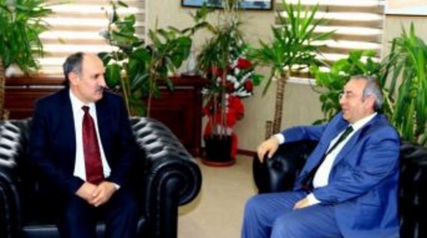 Genel Sekreter Yaşar&rsquo;dan Rekt&ouml;r Battal&rsquo;a Ziyaret