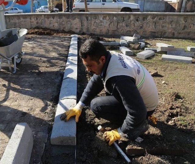 Haliliye Belediyesi Kısas Mahallesindeki Parklarda Çalışmalarını Tamamladı