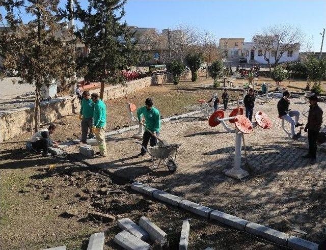 Haliliye Belediyesi Kısas Mahallesindeki Parklarda Çalışmalarını Tamamladı