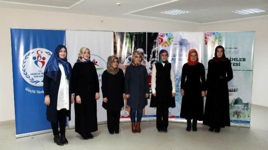 İşaret Dili İle Resulullah&rsquo;ın Hayatını Anlatıyorlar