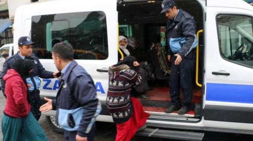 Bitlis'te Zabıtadan Dilenci Operasyonu