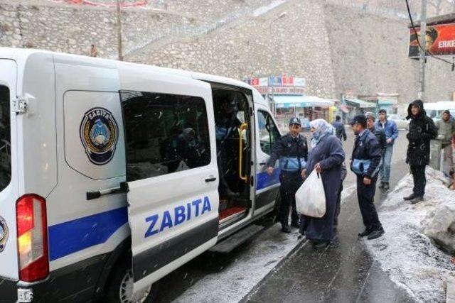 Bitlis'te Zabıtadan Dilenci Operasyonu