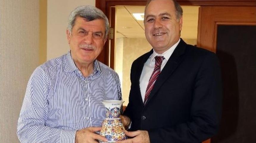 Başkan Karaosmanoğlu, Marka Genel Sekreteri Ayhan&rsquo;ı Ağırladı