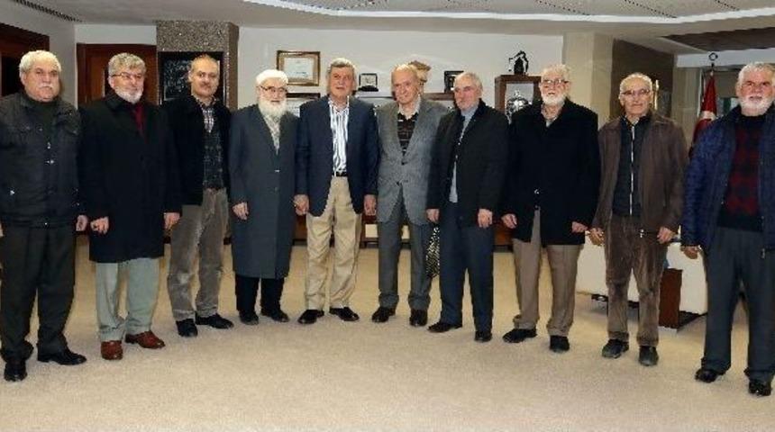 Başkan Karaosmanoğlu, Kartepe Kanaat &Ouml;nderleriyle Buluştu