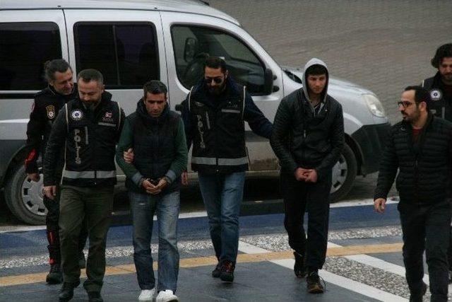 Çocuk Parkında Uyuşturucu Sevkiyatı Polise Takıldı