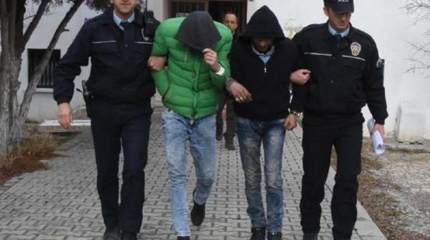 &Ccedil;elik Kapı Hırsızları Yakalandı