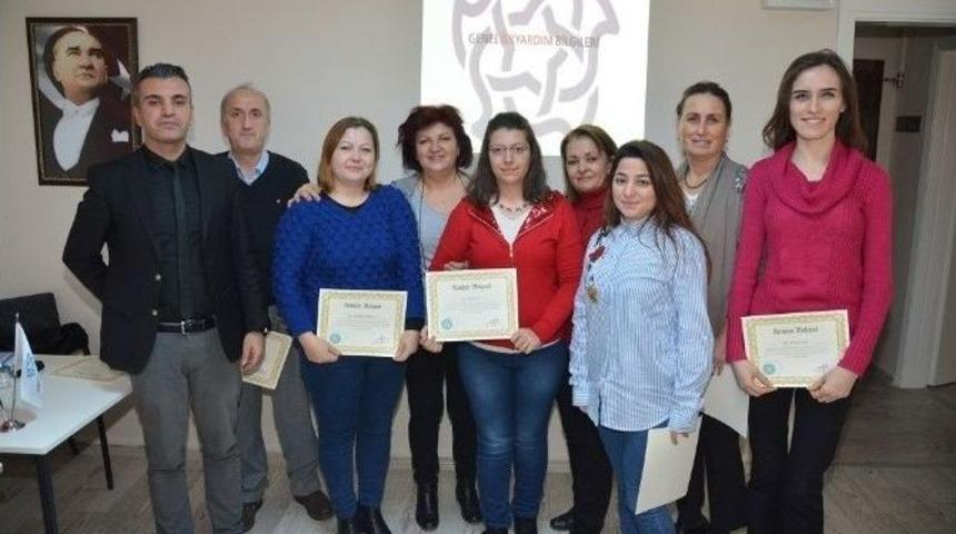 İlkyardım Kursu &Ouml;ğrencileri Sertifikalarını Aldı