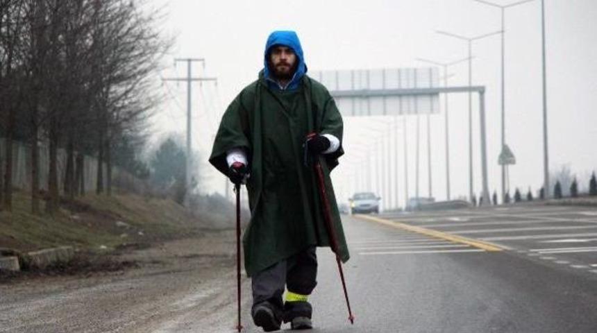 Ter&ouml;re Tepki I&ccedil;in İstanbul'dan Ankara'ya Y&uuml;r&uuml;yor