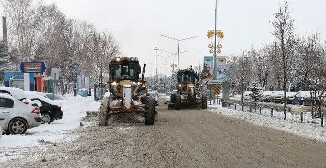 Erzurum’da Karla Mücadele