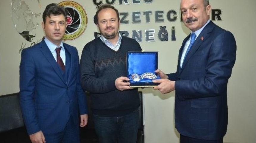 Tekirdağ İl Emniyet M&uuml;d&uuml;r&uuml; Aydın&rsquo;dan &Ccedil;orlu Gazeteciler Derneği&rsquo;ne Ziyaret