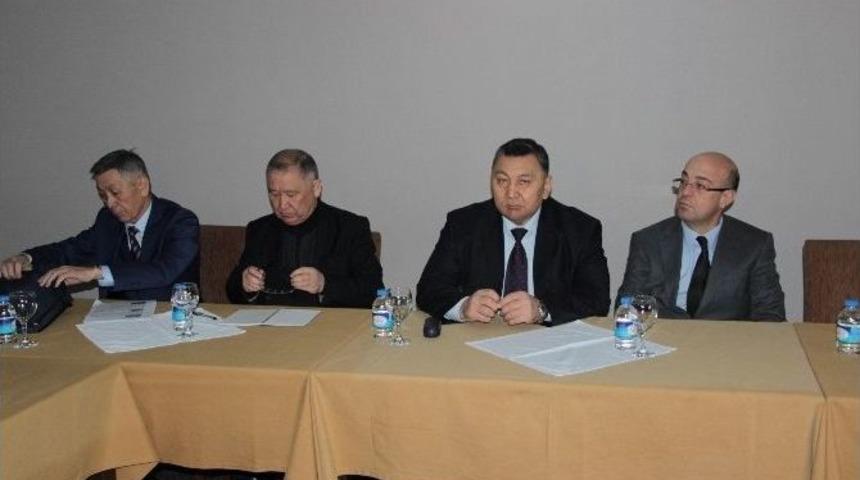 Kırgızistan G&ouml;lge H&uuml;k&uuml;meti &Ccedil;alışmalarını T&uuml;rkiye&rsquo;de S&uuml;rd&uuml;r&uuml;yor