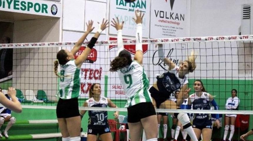 Salihli’nin Sultanları Arkas Karşısında Fırsat Tepti