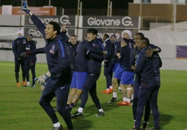 Trabzonspor’Un Yeni Transferi Rodallega Ilk Antrenmanına Çıktı