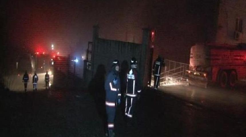 Plastik Fabrikasında Yangın S&ouml;nd&uuml;r&uuml;ld&uuml;