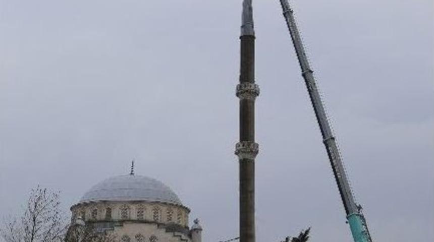 B&uuml;y&uuml;k&ccedil;ekmece Belediyesi, Yıkılma Riski Taşıyan Minareyi Yıktı