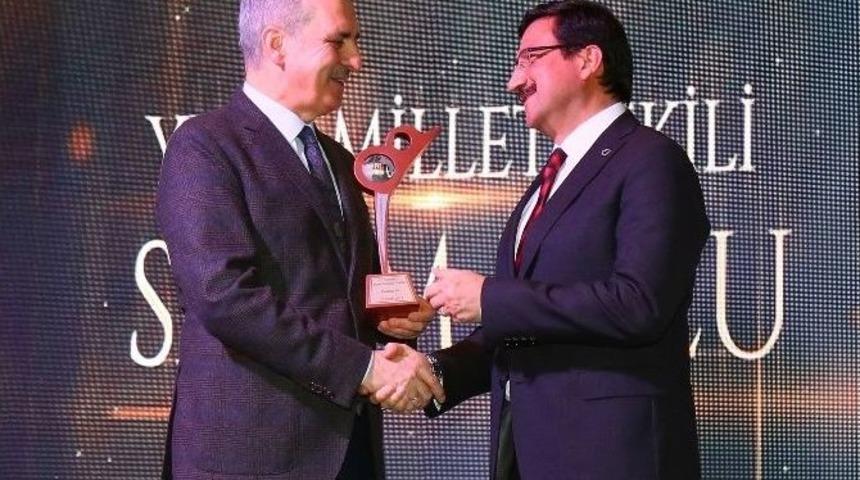 Başkan Ak&rsquo;a 15 Temmuz &lsquo;yerel Direniş &Ouml;d&uuml;l&uuml;&rsquo;