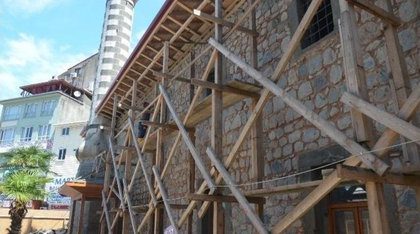 &Ccedil;ayeli&rsquo;nde 300 Yıllık Caminin Restorasyonunda Sona Gelindi