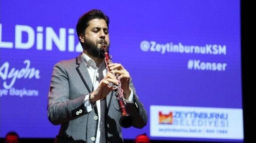 Serkan &Ccedil;ağrı Klarnetiyle Mest Etti