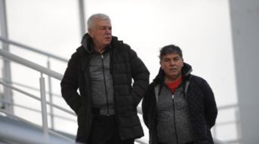 Bursaspor Başkanı, Tayfun Korkut İ&ccedil;in Almanya&rsquo;ya Gidiyor