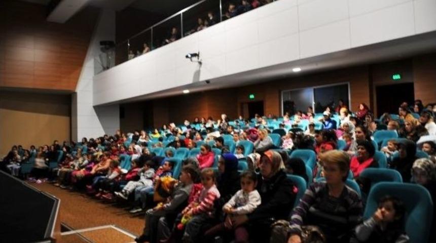 Bozüyük Belediyesi Çocuk Sinema Günleri Birbirinden Güzel Filmlerle Başladı