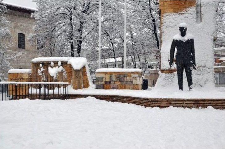 Sivas’ta 680 Köy Yolu Ulaşıma Kapandı G1