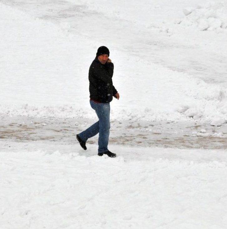 Sivas’ta 680 Köy Yolu Ulaşıma Kapandı G5