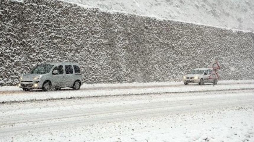 Zonguldak&rsquo;ta Kar Yağışı Başladı