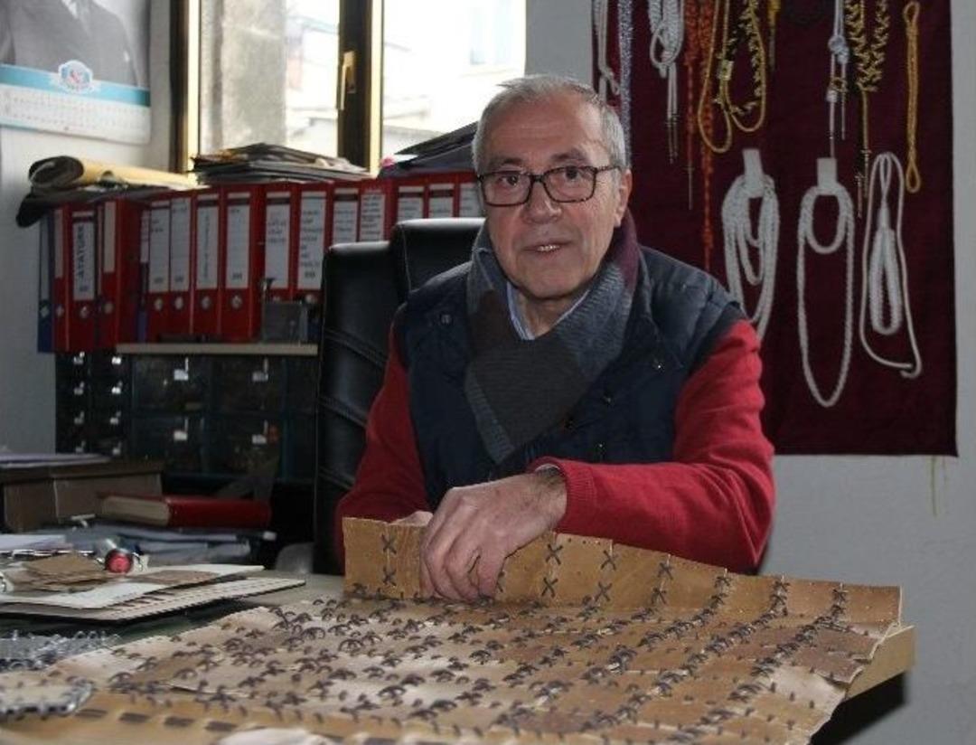 (&ouml;zel) Son Osmanlı Terzisi Tarihi Nakış Nakış İşliyor