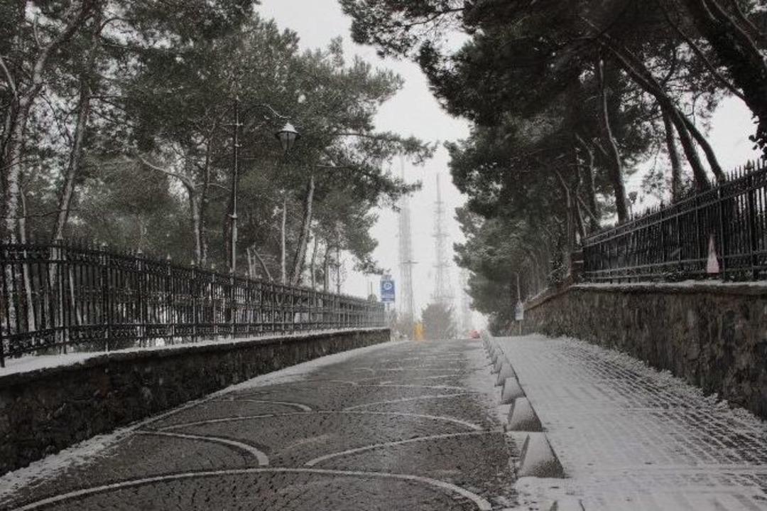 &Ccedil;amlıca Tepesi Beyaza B&uuml;r&uuml;nd&uuml;