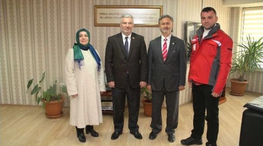 Kocaeli Kızılay Şubesi&rsquo;nden Başkan Vekili &Ouml;zak&rsquo;a Ziyaret