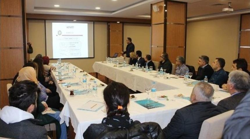 Kadın Doğum Uzmanları Düzenlenen Eğitim Seminerinde Bir Araya Geldi