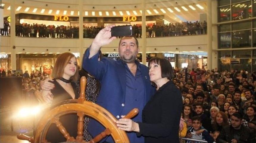 &rsquo;olanlar Oldu&rsquo; Filminin Galası Antalya&rsquo;da Yapıldı