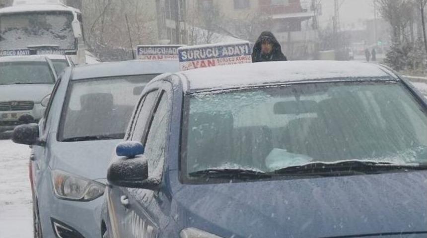 S&uuml;r&uuml;c&uuml; Adaylarının Karla İmtihanı